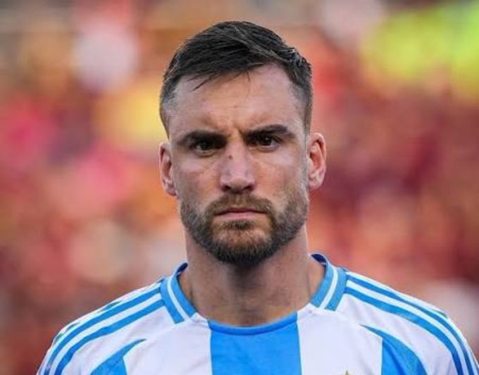 therealbuni's tweet photo. tagliafico : hoy es mi cumpleaños, ahora si me van a escuchar hablando de jueguitos y anime !

Messi : me retiro de la seleccion https://t.co/uUBT46rasj