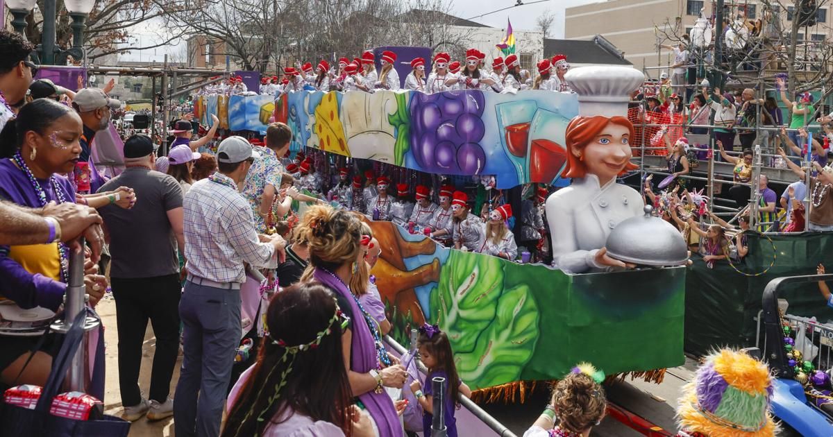 NOLAMardiGras's tweet photo. New Orleans council proposes charging big Mardi Gras krewes an extra $10,000 to offset costs https://t.co/jh1P4PSmEe https://t.co/ogpFifu1Fr