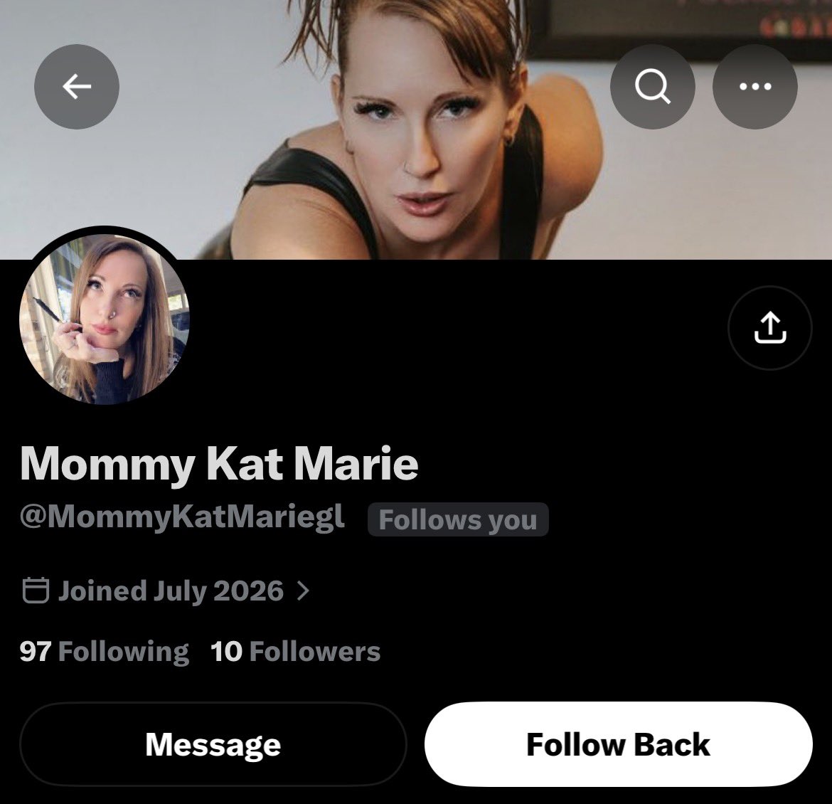 parttimeweiner's tweet photo. Fake account pretending to be @Mommykatmarie https://t.co/QWGfFhoJJc