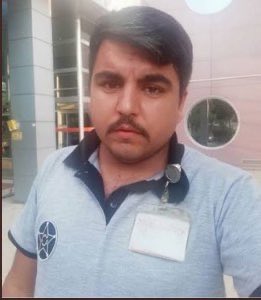 Yakupekmn's tweet photo. Suriyeli garibanları, ülkelerini terk etmek zorunda kaldıkları için hedef gösteren Arif Kocabıyık, bir tır dorsesinin altında Bulgaristan’a kaçmaya çalışırken yakalandı.

Allah, mazlumların hakkını hiç kimseye bırakmıyor!!! https://t.co/xL1A4FhXYJ