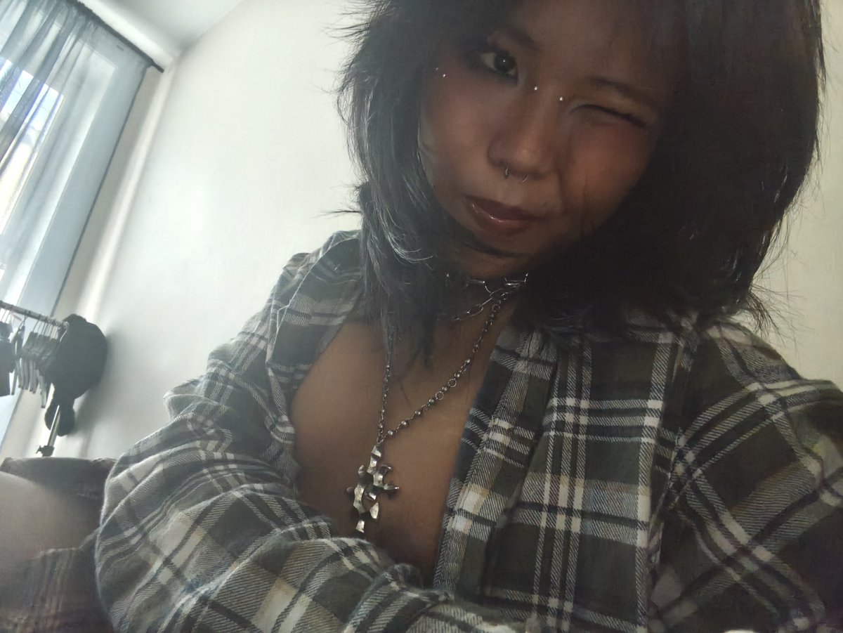 bit6marks's tweet photo. winks at u https://t.co/jyFo1xMwEG