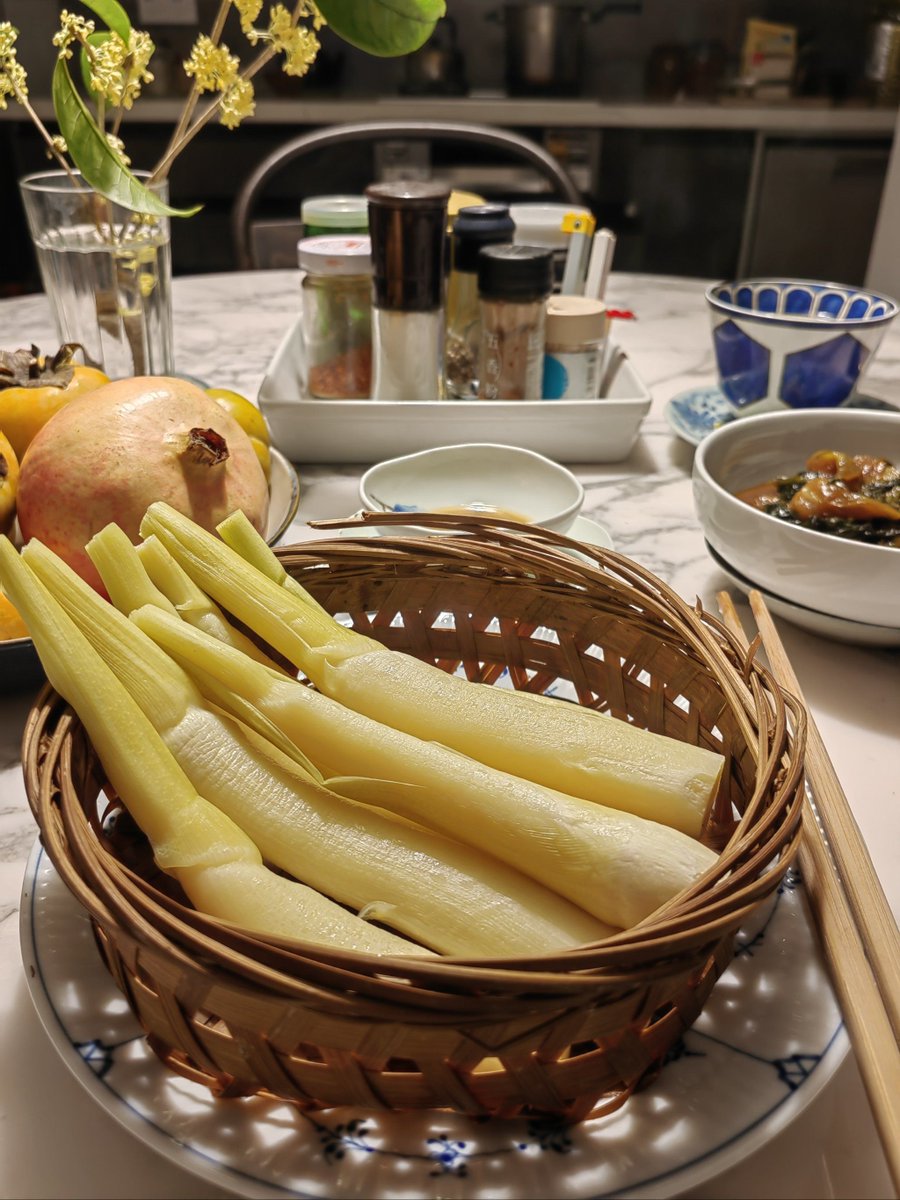 k689_1001's tweet photo. 今日鲜采的本地茭白，脆嫩清甜，清炒、煲汤都超适配，厨房备起来呀～ https://t.co/yo55p5jJ38