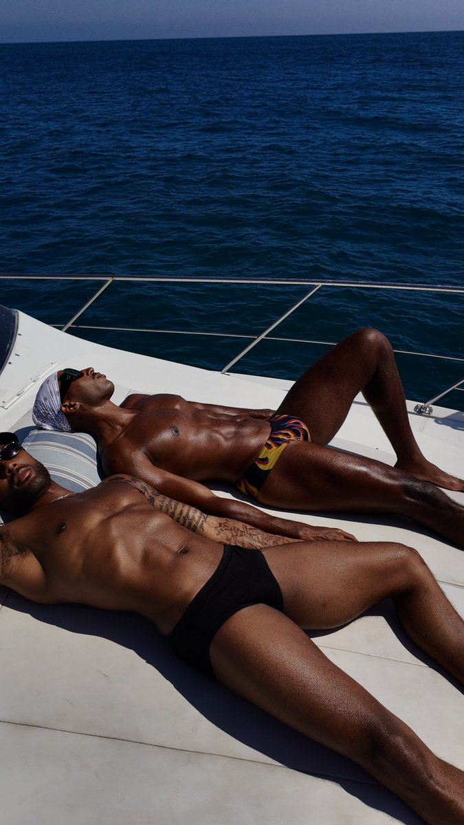 DerajOlegna's tweet photo. Black Boys https://t.co/XQ0t8j14tg