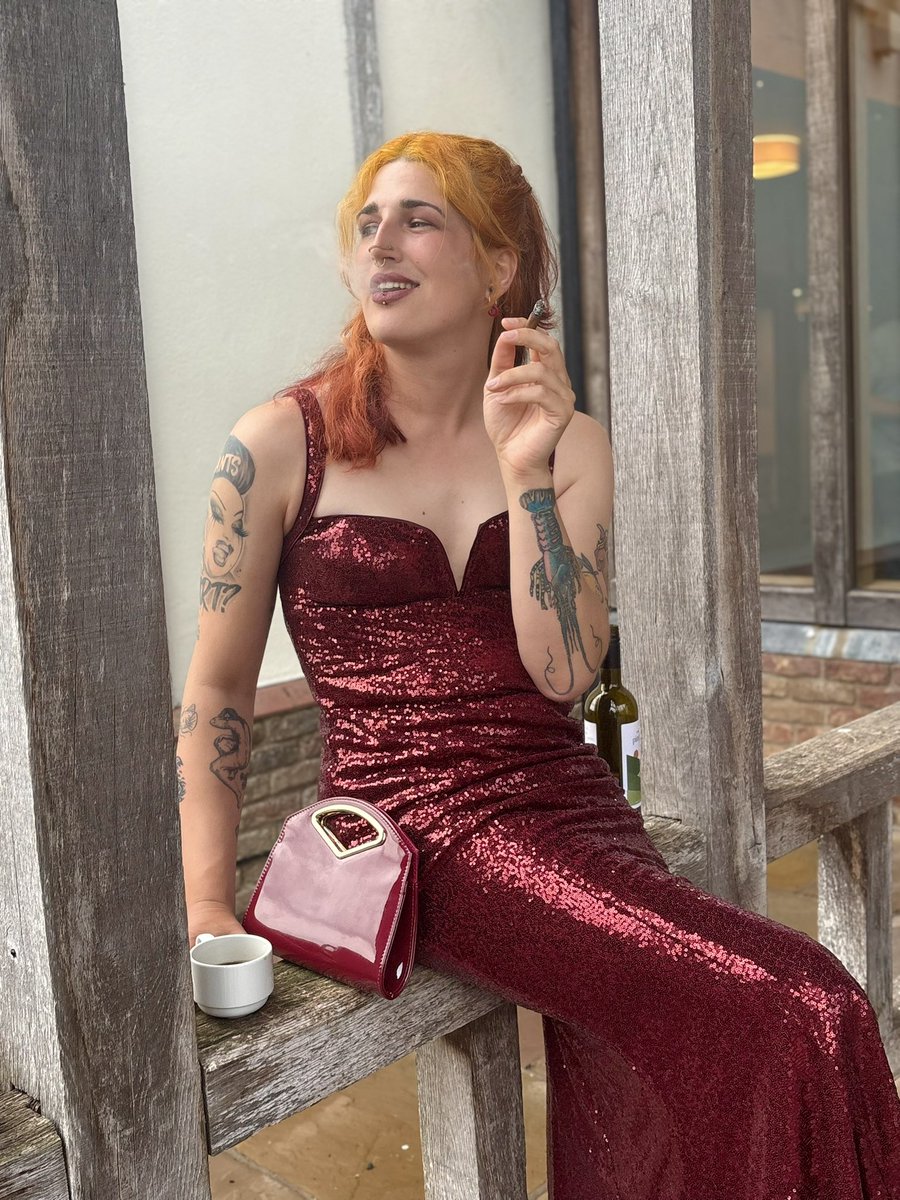 Sket_Jaguar's tweet photo. Ok ok you can all have lil bit more of me in this fit! I call these “smoking, smoking hot, hottie” https://t.co/UDXc2yobcz