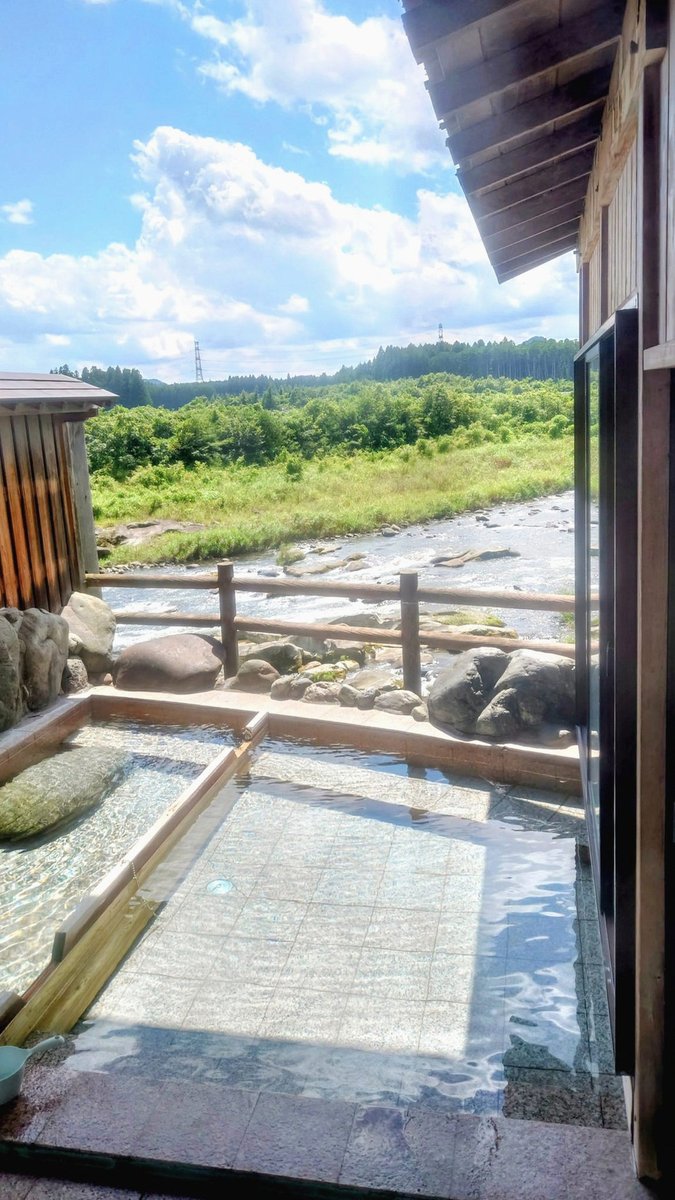 Max1234Mm56's tweet photo. 頭が頭痛で痛いなーと思ってたが天気予報見たら明日明後日雨降りそうか。偏頭痛センサー流石やね https://t.co/IWgbHPWYVj