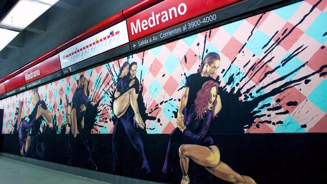 DatoBreve's tweet photo. 🚇 Desde hoy, la estación Medrano de la Línea B está cerrada.

La estación permanecerá fuera de servicio durante aproximadamente tres meses por obras de renovación integral. Los trenes seguirán circulando, pero pasarán sin detenerse. https://t.co/gvHz0crdY6