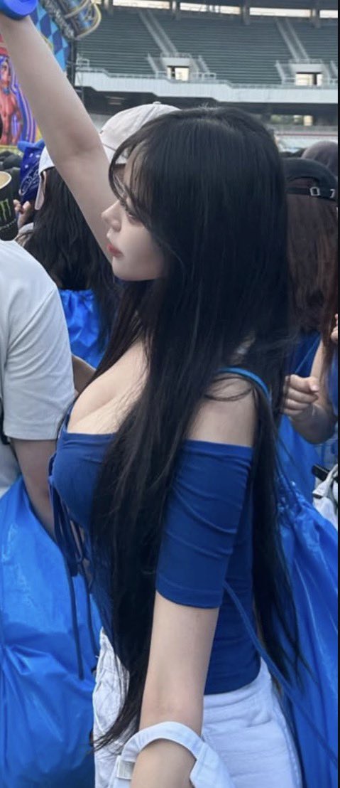 varew45's tweet photo. 안소연 https://t.co/v8R2Lpxcej