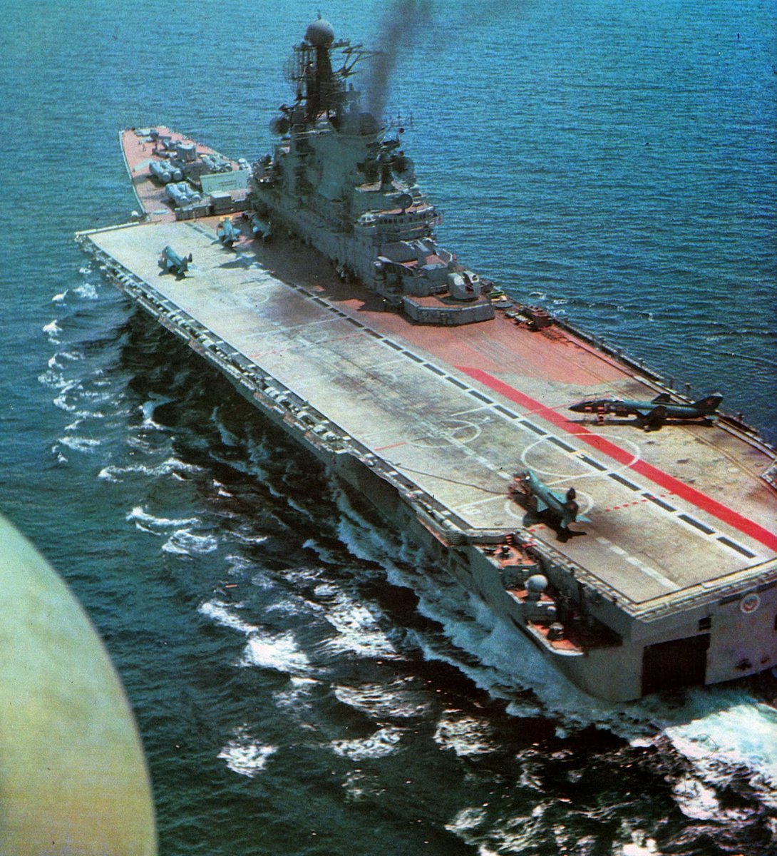 baltfleet's tweet photo. ТАВКР "Киев" проекта 1143.1, КСФ. https://t.co/cpoKUtvLr3
