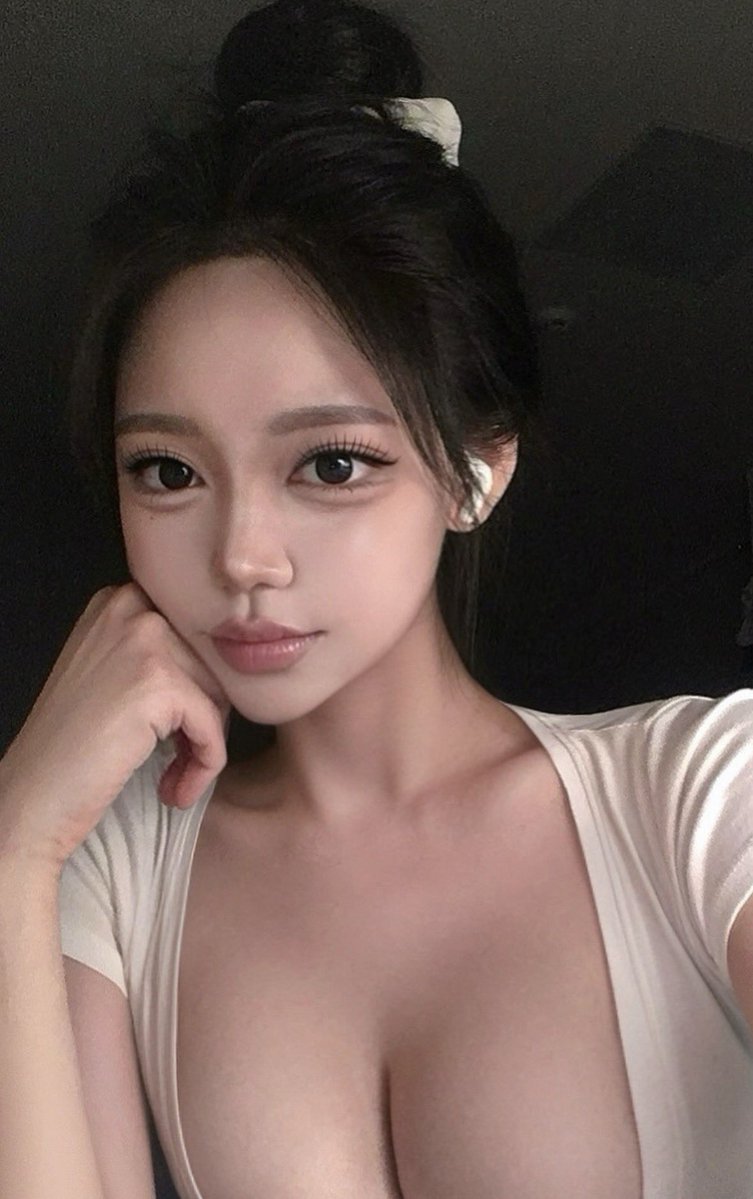 varew45's tweet photo. 안소연 https://t.co/MXS3yDYlhs