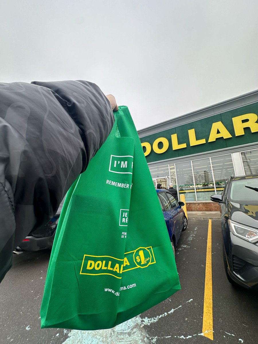 cosmosmp3's tweet photo. god the dollarama postsjfhskgbdjsh https://t.co/xMrxAEOvZK