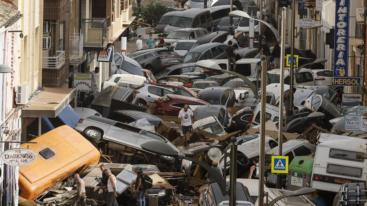 plario214541's tweet photo. Que rápido  se asignan millones (25 de momento) para los invasores de Ceuta y lo que les cuesta indemnizar a los afectados por la DANA y el  volcán de la Palma . https://t.co/NoPvhFZPjo