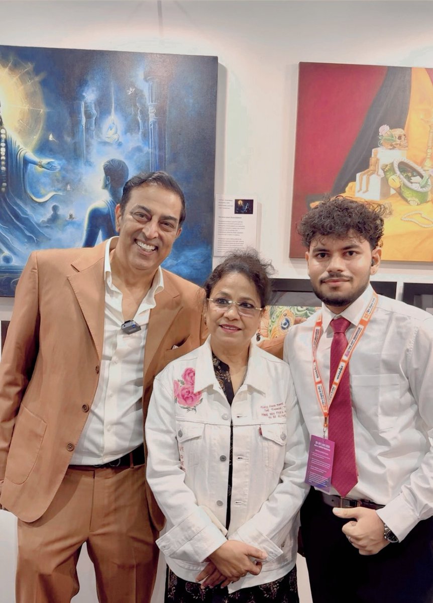 AmoghMahawar's tweet photo. A truly special moment! Legendary actress Seema Biswas ma’am visited my art exhibition and showered so much love and appreciation on my artworks🧿❤️🥰
Bandit Queen https://t.co/ijfe6lDFN3