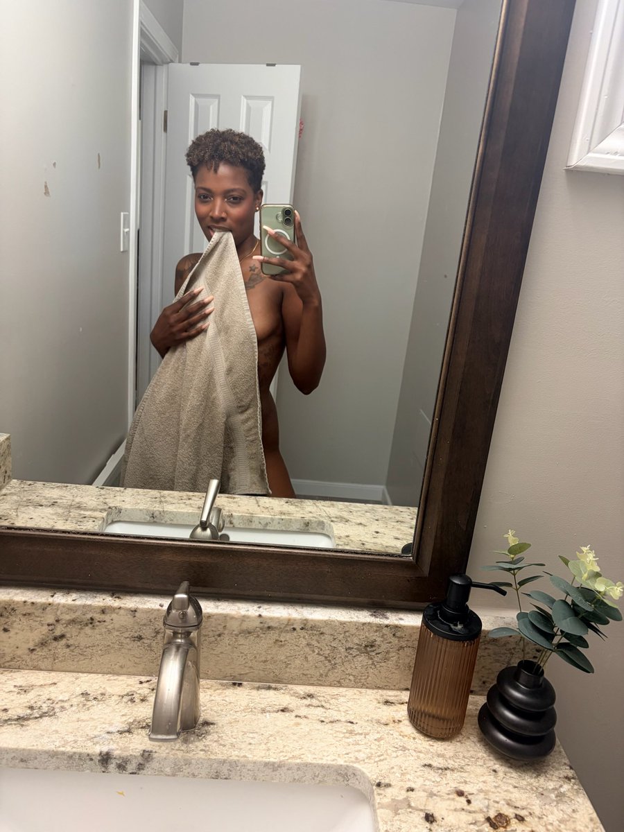 BellaBfun's tweet photo. @WepromoteRt2 @Devinefootdiva8 DM me for my menu 😘🤎

Add/message me on telegram: BellBfun 

https://t.co/LMN8Z9SYBs https://t.co/qt9L8zNGlo