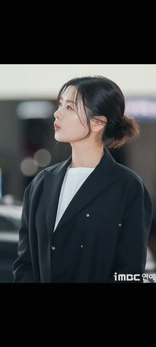 sunflowerLDN_'s tweet photo. @imbcenews Jung Somin is going to light up Paris with her angelic and unique natural beauty, a beautiful fairytale princess 😍🌟👑 https://t.co/NsJOFht1IL