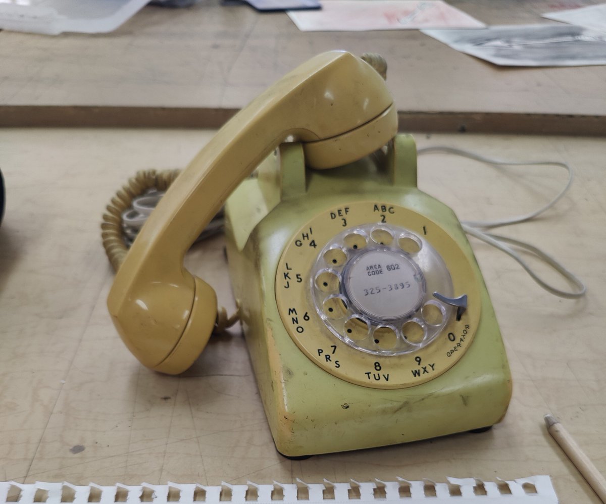 miitersaw_'s tweet photo. I don't know why I've grown quite fond of this yellow rotary phone. I've drawn her like 4 times now. she's not a vibrant yellow anymore as she's a bit worn from age.. but she's still beautiful and i always try to draw her as bright of a yellow as I can https://t.co/4wzguv5Oku