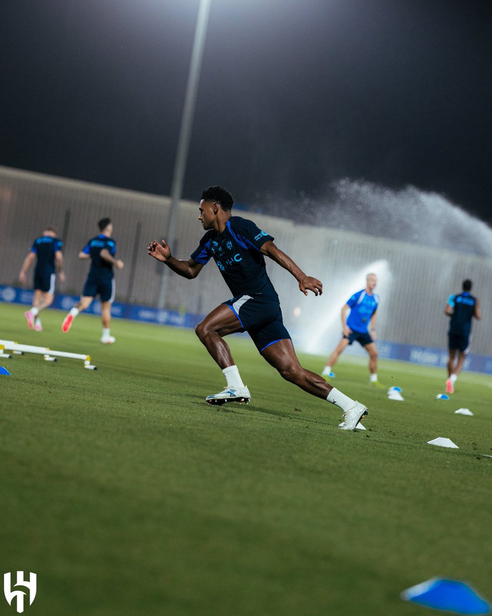 OnlyNey_'s tweet photo. ويل الاهلي من شرٍ قد اقترب 🥶💙 https://t.co/UHZGlFSwJ7