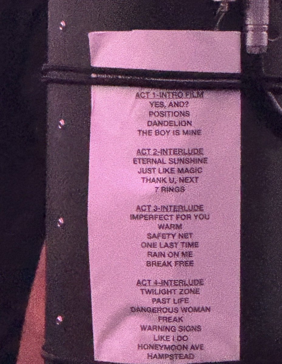 sunshinesnati0n's tweet photo. 🚨 IT SEEMS LIKE ARIANA IS GOING TO DEBUT „FREAK“ &amp; „WARNING SIGNS“ FOR TONIGHTS SHOW. https://t.co/mtQvEuC97n