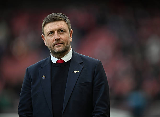 LiquidAy's tweet photo. 🚨ARSENAL ARE PLAYING A DIFFERENT FINANCIAL GAME 

According to @Lu_Class_ , Aston Villa currently generate around £46m in sponsorship income, compared with a staggering £173m for Arsenal. 

Villa have significantly revamped their portfolio, with Visit Rwanda paying £20m annually [£17m base], Betano moving to the sleeve for £6m per season, and Adidas bringing in a record £20m per year.

Arsenal, meanwhile, extended their Emirates partnership two years early, with the annual fee rising from £65m to £75m from 2028/29. 

Their Visit Rwanda sleeve deal worth £10m has ended, with Deel replacing them on £18m annually, potentially rising to £25m with bonuses. 

That is one of the highest sleeve deals in the Premier League, surpassed only by Manchester City. This is what building a commercial powerhouse looks like.