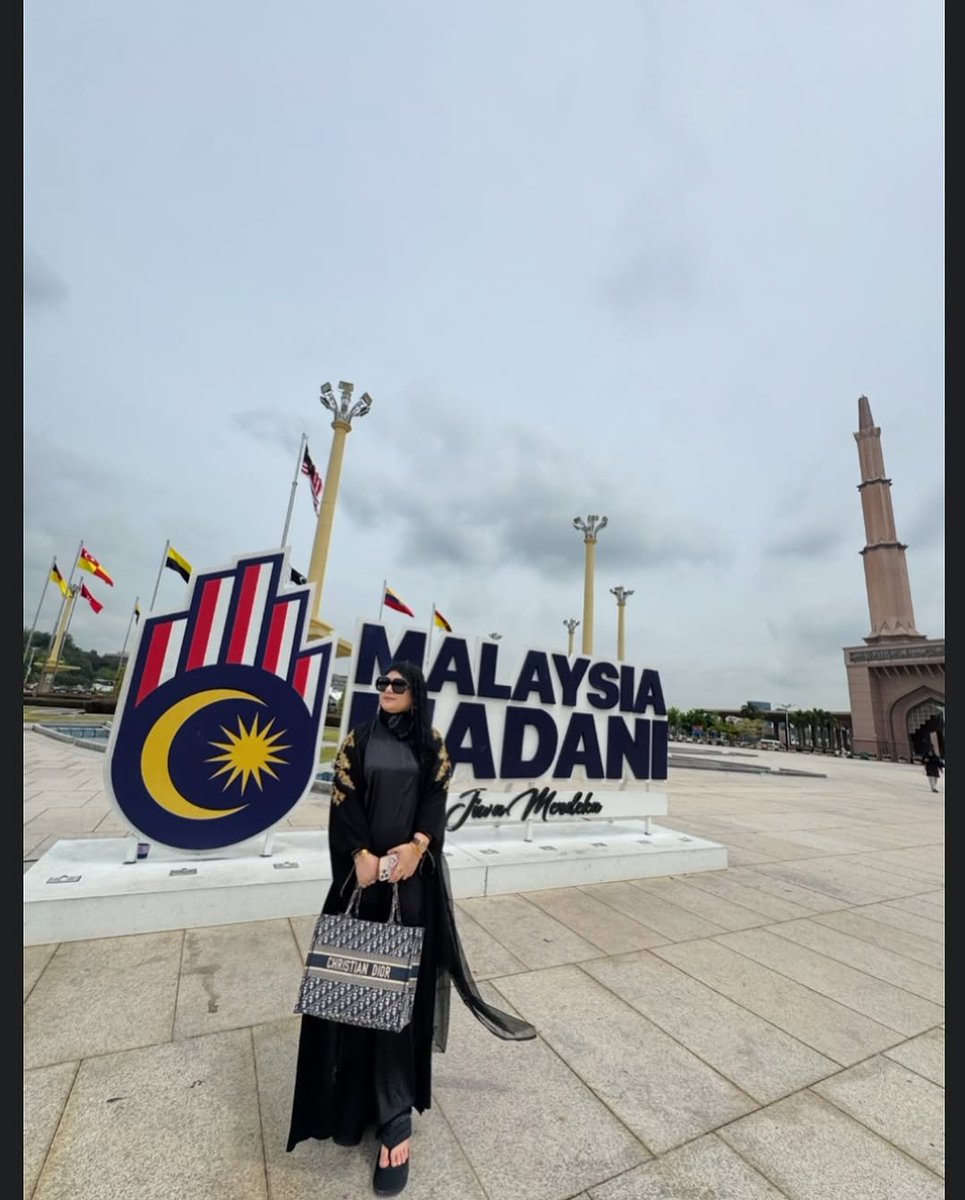 VaedzMaria's tweet photo. Am back from my business trip to Malaysia 🙏🏻 https://t.co/s9wom0eObt
