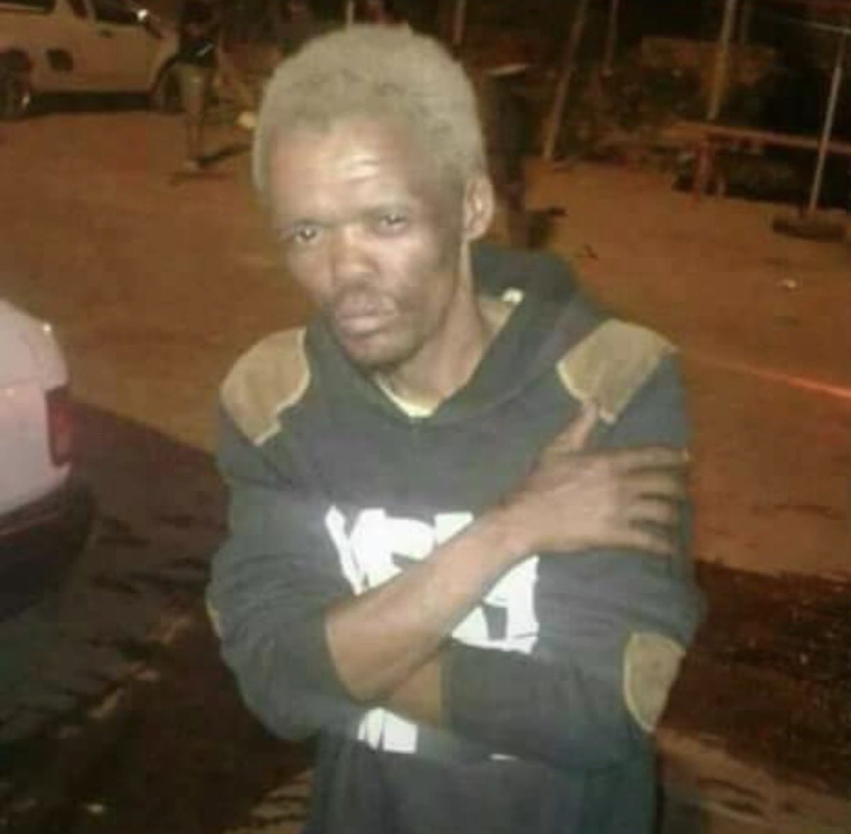 ChrisExcel102's tweet photo. Somizi after paying that R19 Million he owes SARS… 😭😭😭 https://t.co/yn38v1tP0T