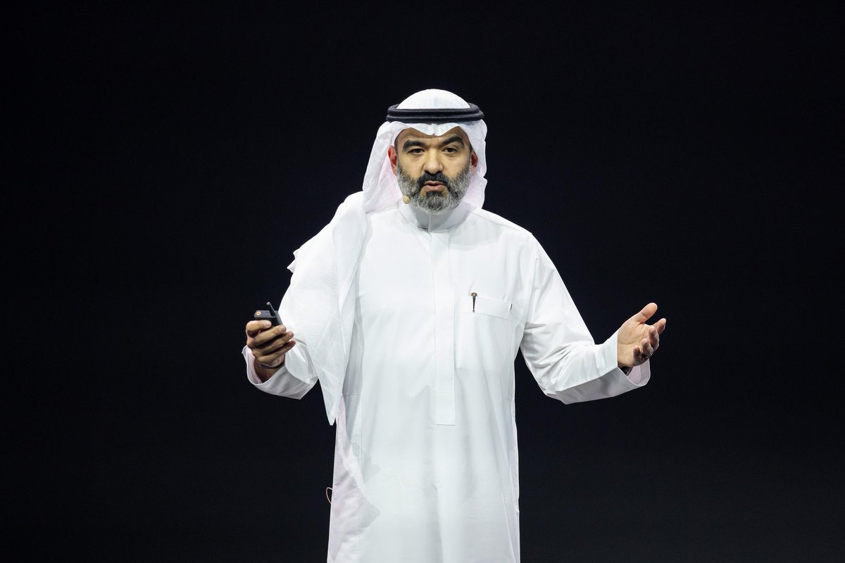 SaudiProject's tweet photo. وزير الاتصالات وتقنية المعلومات:

- #السعودية تحتل المركز الأول عالميا في الجاهزية الرقمية

- المملكة باتت دولة مصدرة للتقنية وليست مستوردة لها فقط

- نمو وظائف القطاع التقني في السعودية من 150 ألف وظيفة إلى 410 آلاف وظيفة

- السعودية تتصدر العالم في تحرير الطيف الترددي https://t.co/qgu4v1EQTb