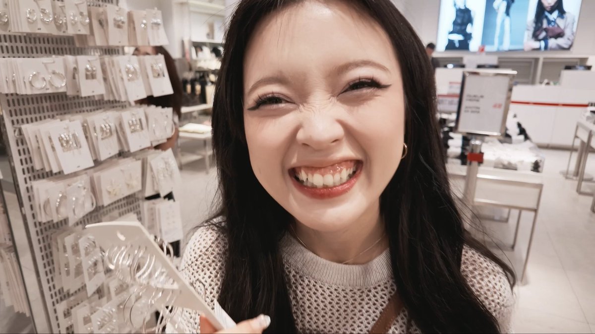 aysiemmmm's tweet photo. https://t.co/8BcYvAe70n