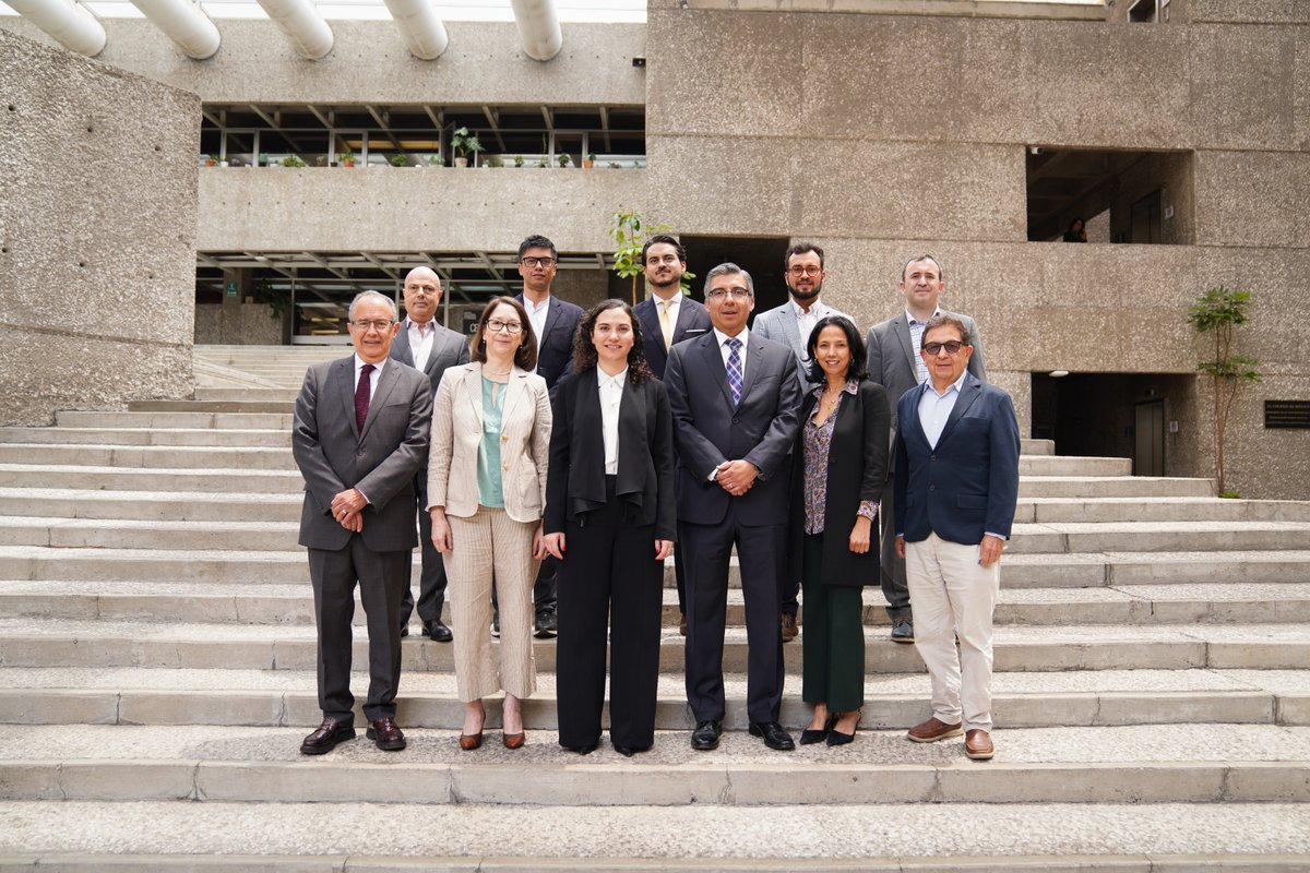 elcolmex's tweet photo. 📝 El Colegio de México y @AntimonopolioMX firman convenio de colaboración académica.
https://t.co/gaOla0Eje7 

@Anncovel @a_marvan @CEEColmex https://t.co/nFnimRNOxT