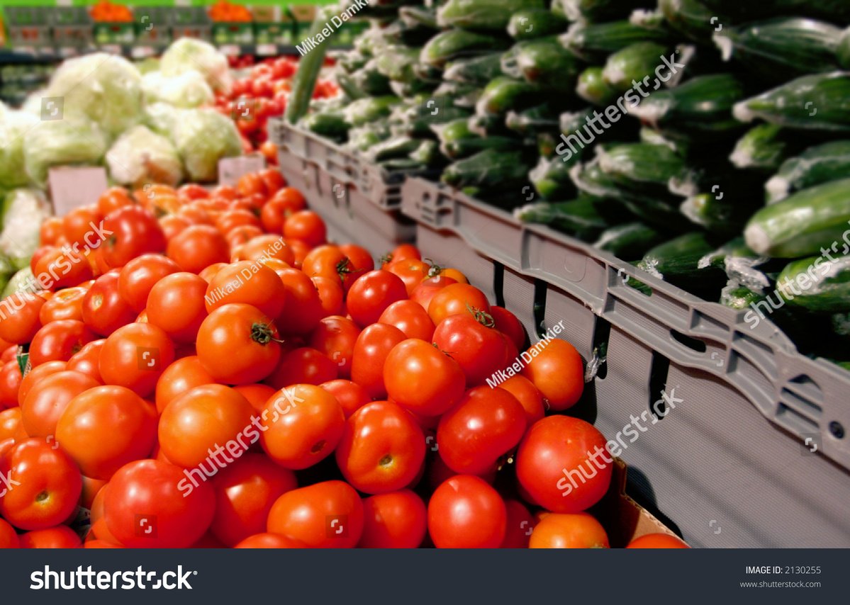 HarperWhitmwpl's tweet photo. Producto fresco de la huerta a tu mesa! Lechugas crujientes y tomates jugosos a precio especial hoy. Ven a comprar hoy mismo.， https://t.co/jWrfftEqb5
