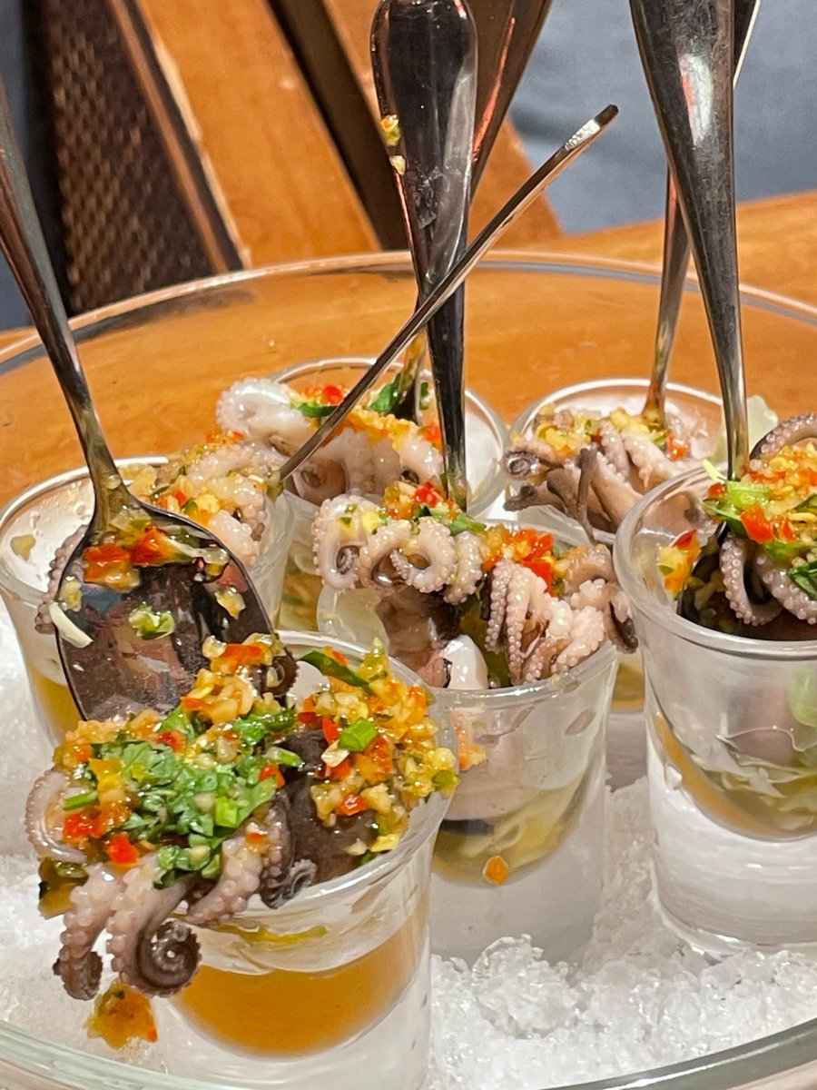 HopeNewmangs's tweet photo. Probé unas tapas de pulpo espectaculares en un bar pequeo del barrio — salsa cremosa y un sabor que se queda en la mente. Definitivamente volveré pronto! https://t.co/8OkKg9wWsB