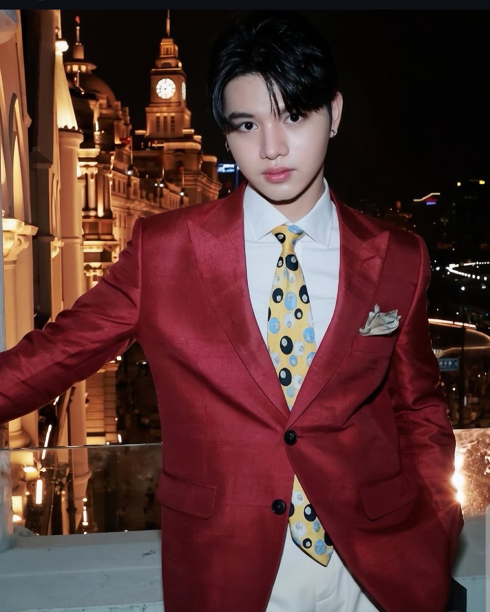 mensglobalstyle's tweet photo. Lighting up your street runways with the fire of your fits your formal occasions. #mensfashion #mensoutfits #mensclothing #mensstyle #menswear #streetstyle #streetfashion #streetwear #mensglobalstreetwear #urbanstyles #mensfashionpost #streetmodel #menslook #MiddleEast #Asian https://t.co/tLZVqiViYK