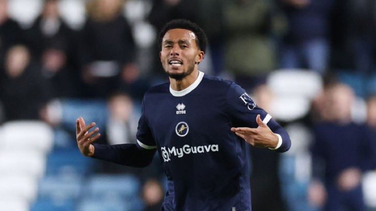 XWorldTransfers's tweet photo. 🚨 BREAKING:

Femi Azeez deal to Brighton from Millwall is ADVANCING 💣 

3rd time lucky? 🍀 

@BHAFC @MillwallFC https://t.co/DT8YF6Thqi