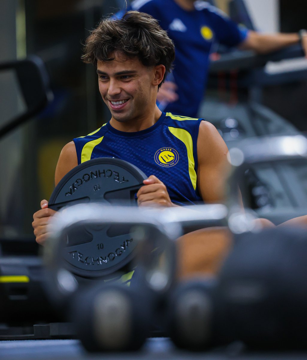 AlNassrFC's tweet photo. استشفـاءٌ قبـل انطلاقة تدريبات اليـوم 🔋 https://t.co/iHQyWjq1ez