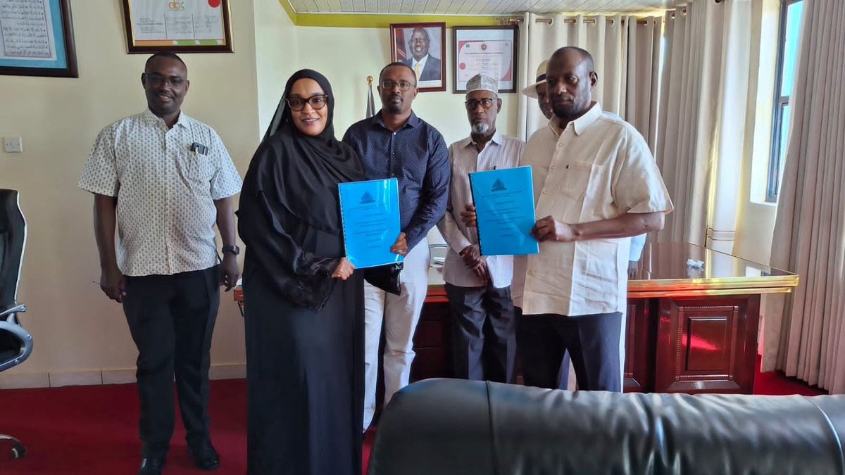 Happy_kulayo's tweet photo. Fowzia Harred Abdi  has been appointed the new Acting CEO of the Ewaso Ng’iro North Development Authority (ENNDA) following the retirement of the Authority’s CEO, Eng. Ali Ibrahim Hassan. https://t.co/jWlk44Zund