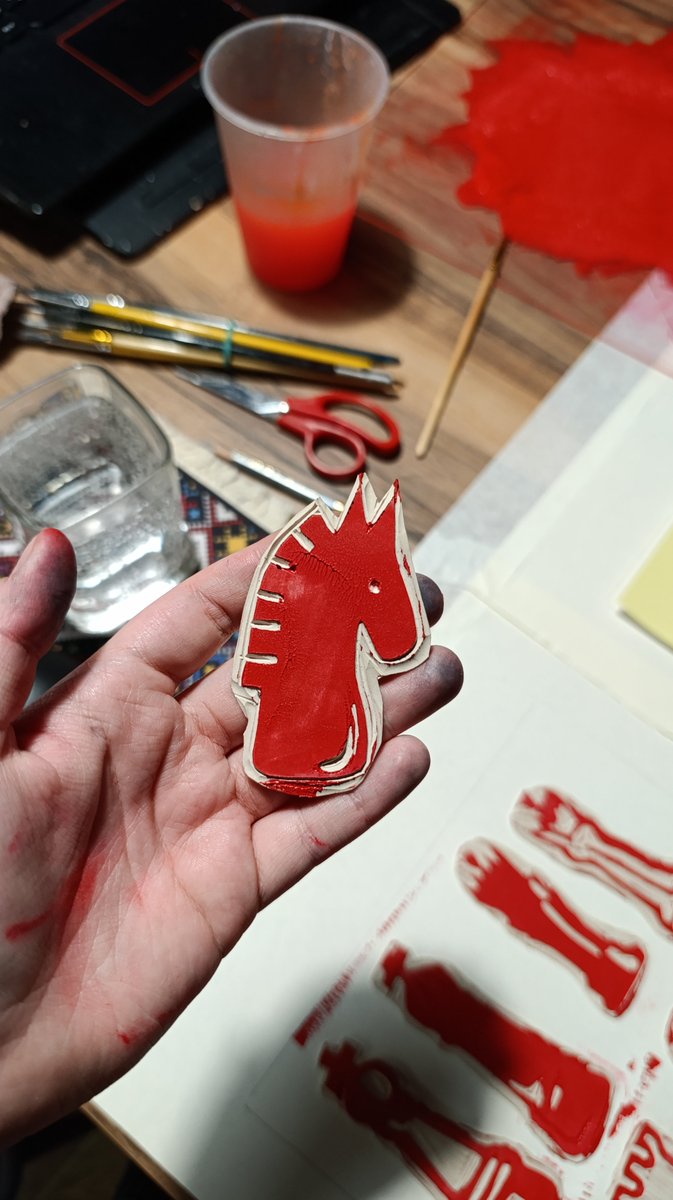 sevseverian's tweet photo. and red #linocut https://t.co/8aEZNMcL5m