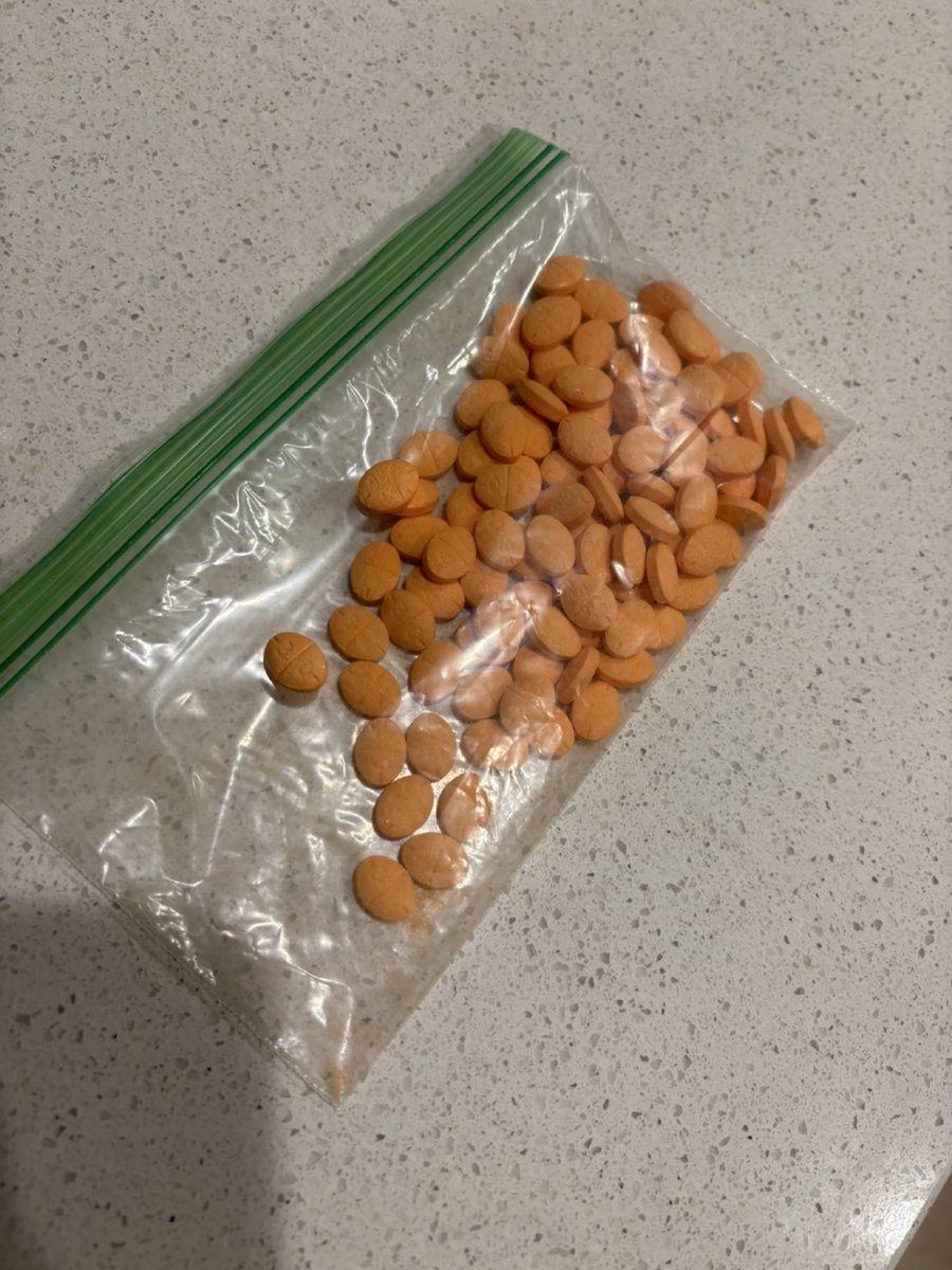 blazedbratz's tweet photo. I love my doctor/plug. 30mg adderall https://t.co/OtaUG28y5P