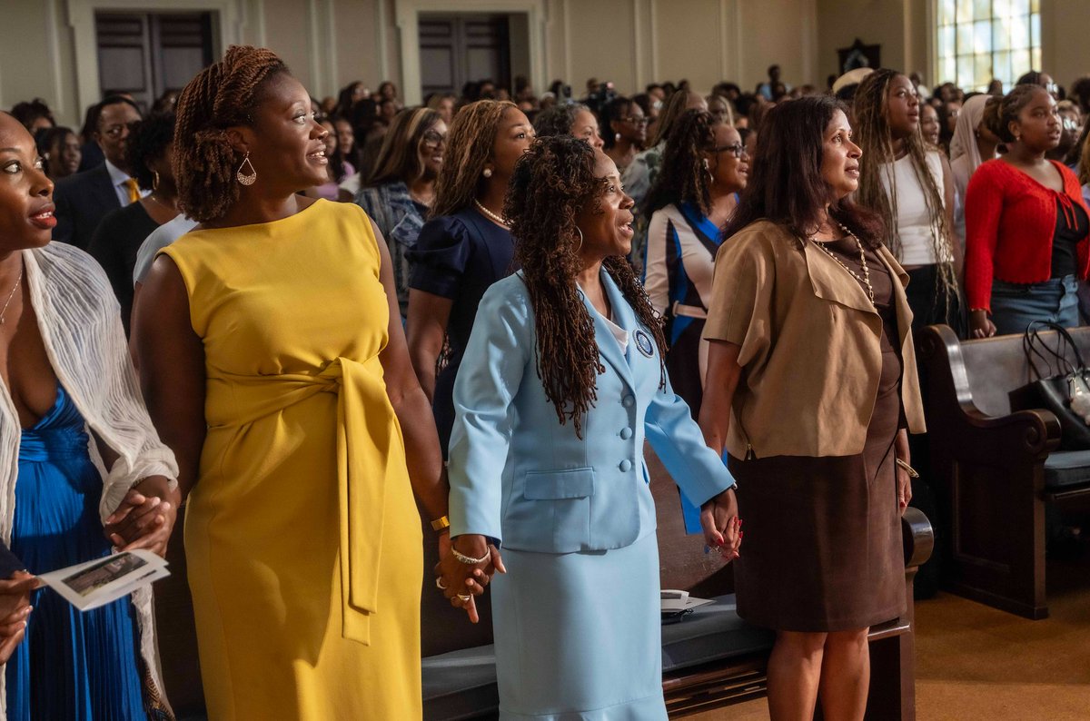 SpelmanPres1881's tweet photo. It’s been an amazing first month! Every conversation, welcome and moment of connection during these first 30 days has reinforced the spirit of this remarkable community. I’m excited for what we’ll build together. https://t.co/bDkBLVqUoN