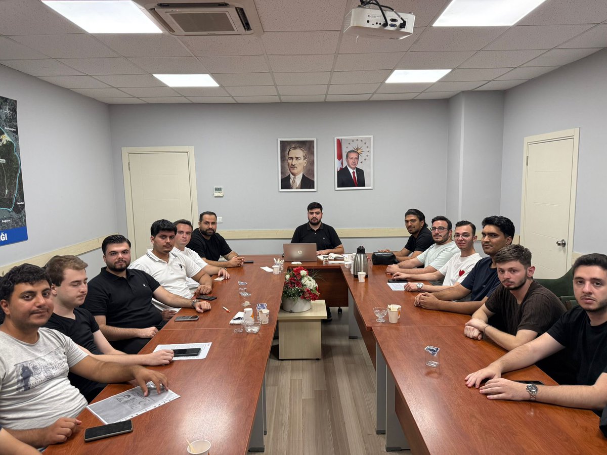 akbasaksehir's tweet photo. Haftalık Mahalle Başkanları ve Teşkilat Komisyonu toplantımızı gerçekleştirdik.

Mahallelerimizdeki çalışmalarımızı değerlendirerek önümüzdeki döneme dair planlamalarımızı ve istişarelerimizi gerçekleştirdik. https://t.co/VNorFhSSIu
