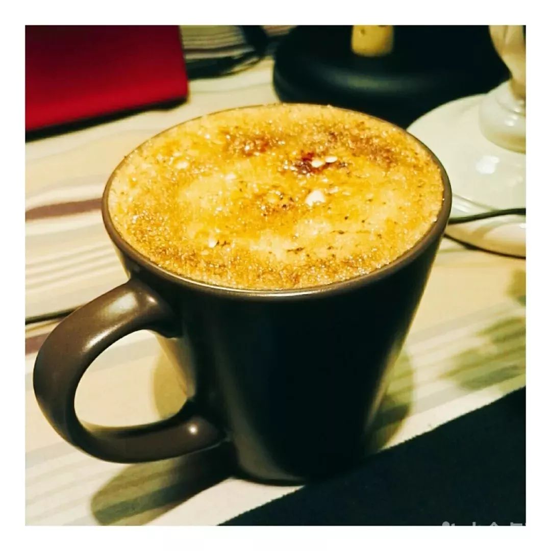 OliviaScotksjs's tweet photo. Hola! Hoy aprendemos una palabra fácil: "café" significa coffee en inglés. Ya la sabías Comenta tu palabra favorita en espaol! https://t.co/ZHIYwnLmhM