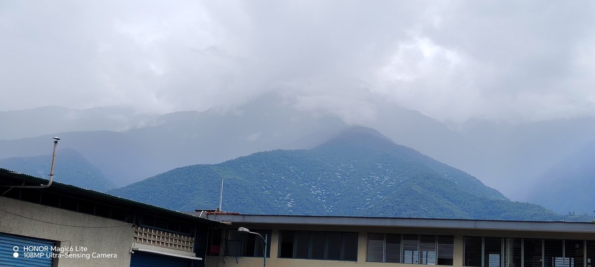 oscarescobar73's tweet photo. La vecina me atormenta...
Perdón... La tormenta se avecina... https://t.co/S5TY4bwEvz