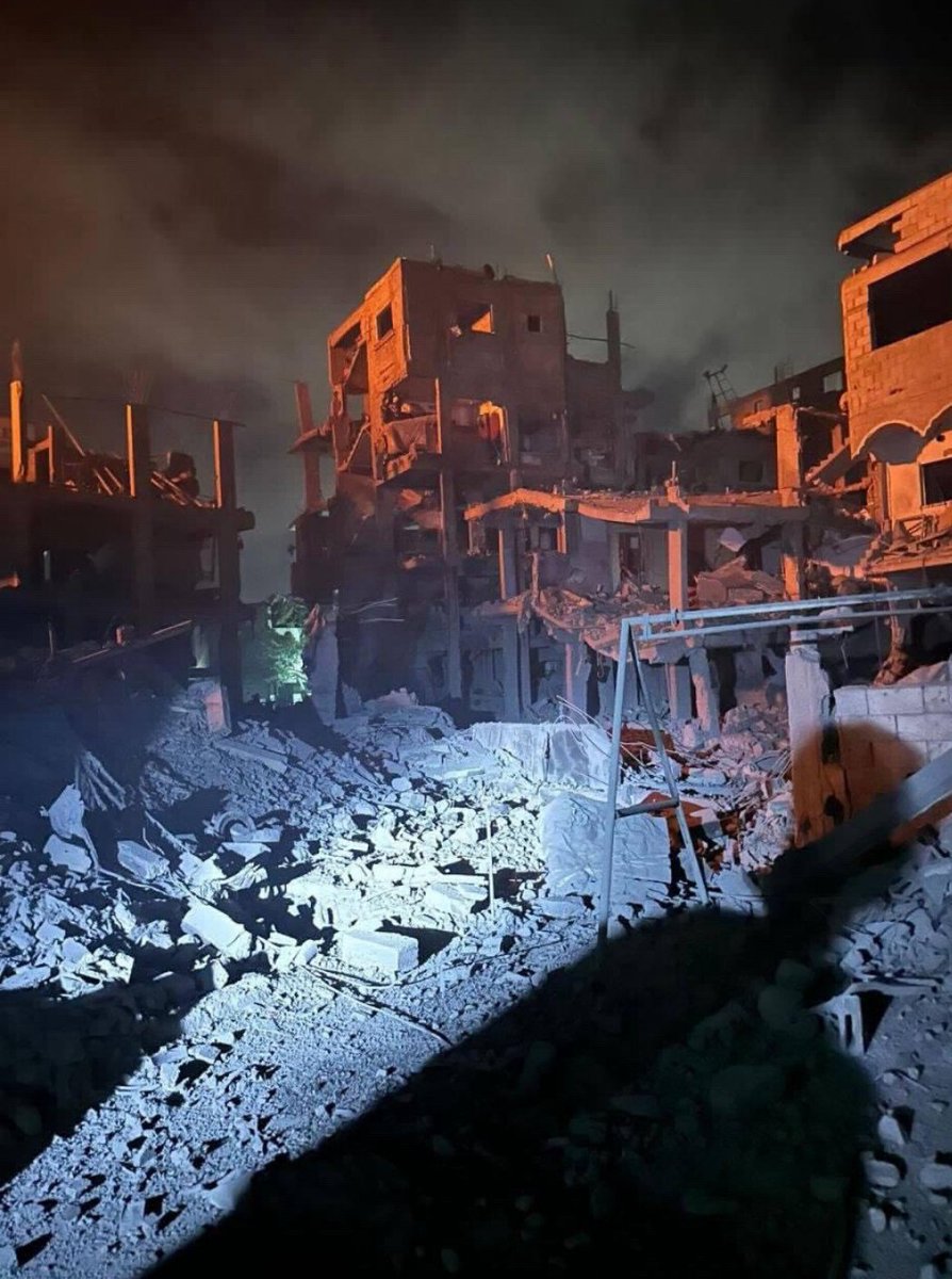 EsleemRoba456's tweet photo. This is how Gaza looks like, it's not a movie is what' we are facing right now here' in gaza city..💔🇵🇸 https://t.co/kTuYh7kUe4