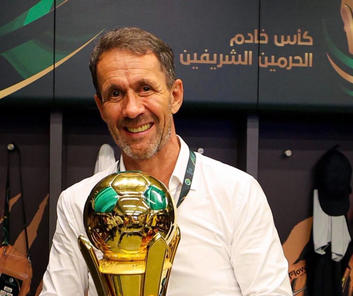 ra3iii's tweet photo. صحيح رامون بلانيس كان له اخطاء ..

لكن الاتحاد معه كان اكثر قدرة على التحرك في سوق الانتقالات بميزانية محدودة وتحت الرقابة

انظر لحال الاتحاد مع الحسيني وعصابته
وفشلهم المتتالي في التعاقد مع اشباه لاعبين وتعرف وقتها قيمة رامون بلانيس https://t.co/mrEI2uursK
