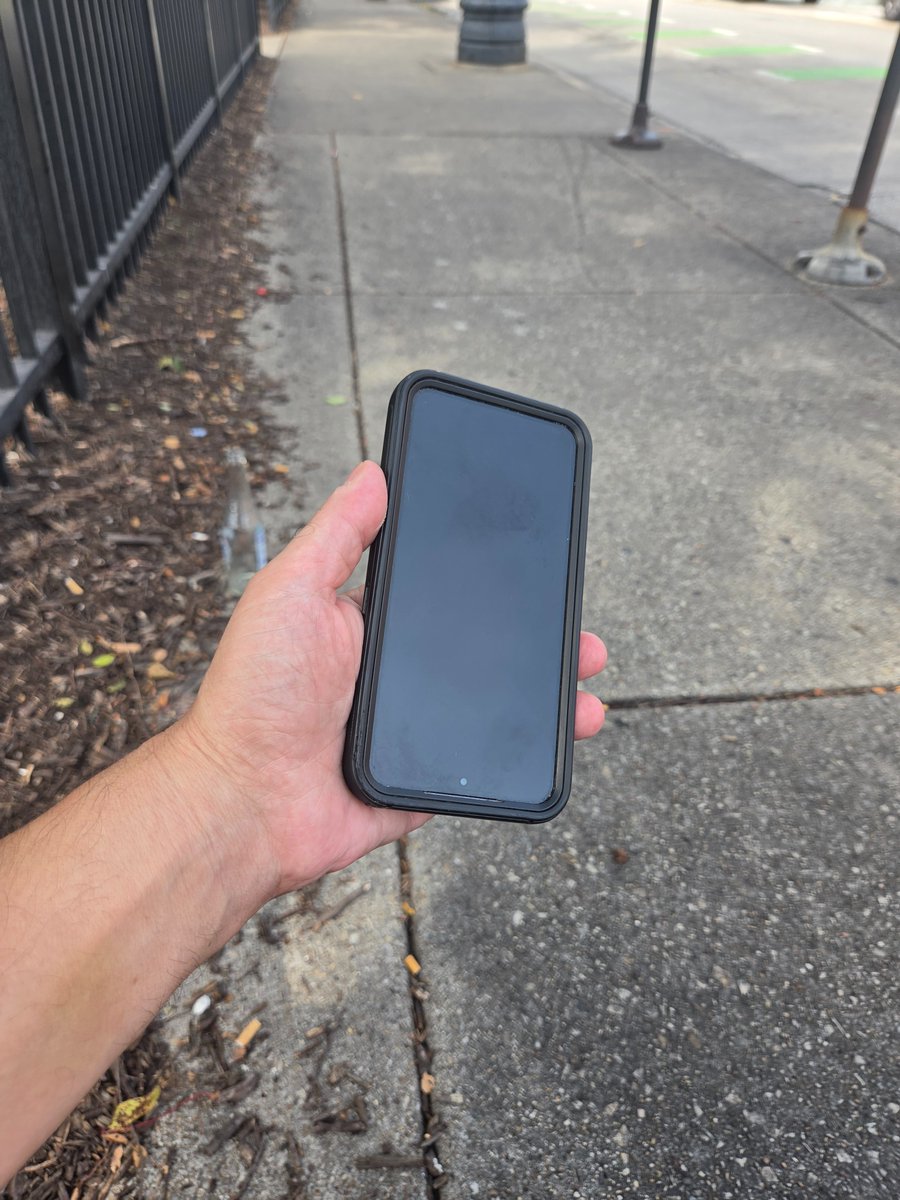 leoklein's tweet photo. Wow, lost my phone over a week ago and today was contacted to find out when and where I could pick the thing up.  Incredible  😲... https://t.co/jJZs4VPrqO