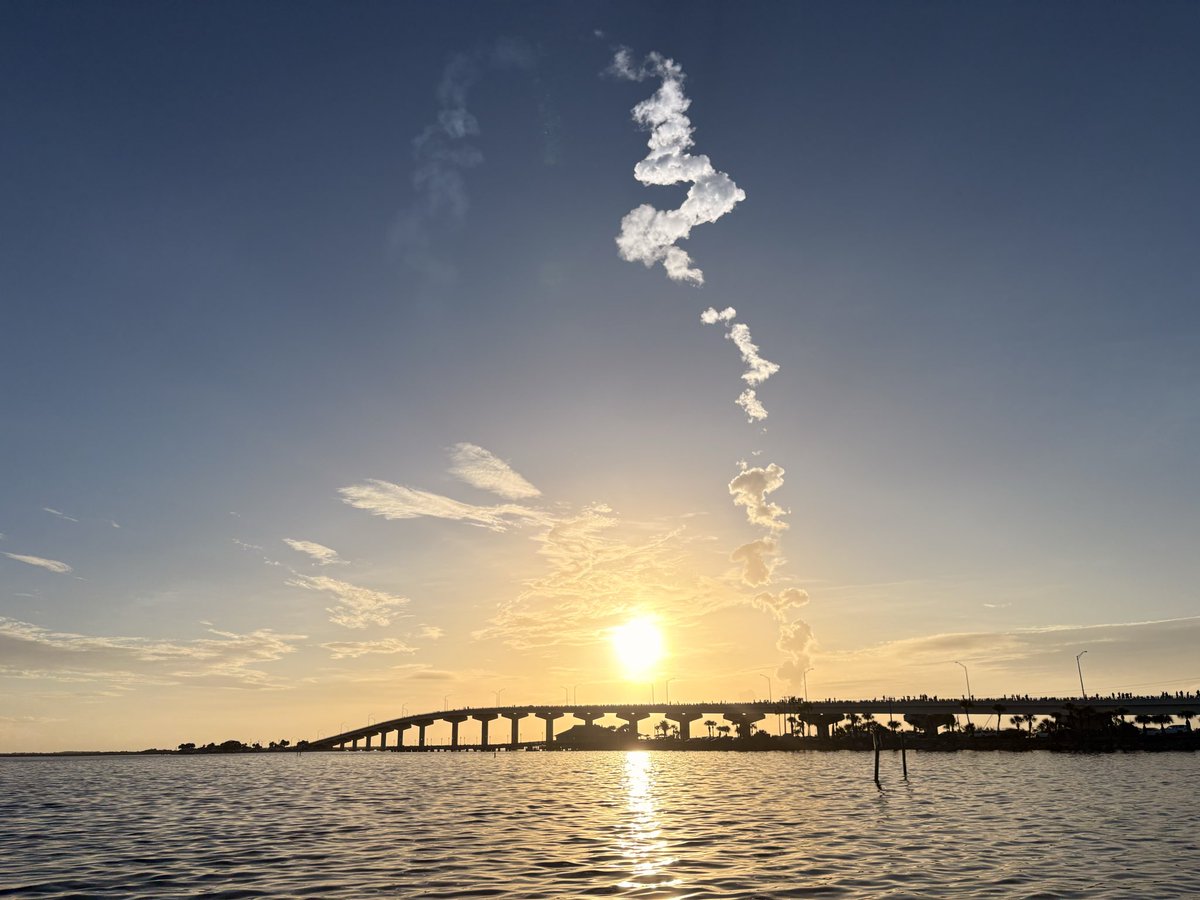 lawmanscott's tweet photo. @AJamesMcCarthy It’s a stunner. I got to see this launch, my first spaceX launch this close (12 miles out) and it was amazeballs. https://t.co/ldql8rz8yx