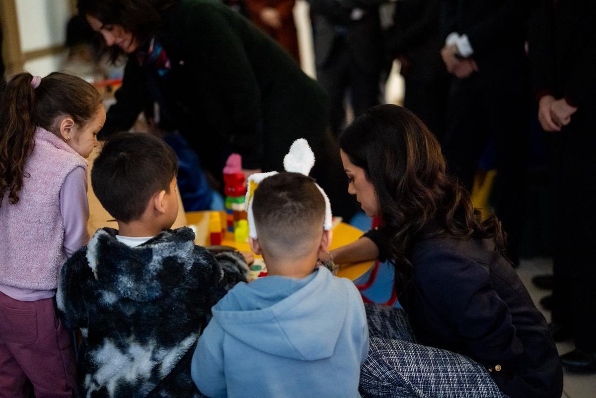 PresidenteKast's tweet photo. Ningún niño en Chile puede quedar sin protección. Hoy lanzamos la Agenda Nacional para el Fortalecimiento del Sistema de Protección Integral de la Niñez, con dos planes que refuerzan la prevención en las familias y la respuesta especializada cuando los derechos son vulnerados. https://t.co/e5Tw4h1m41