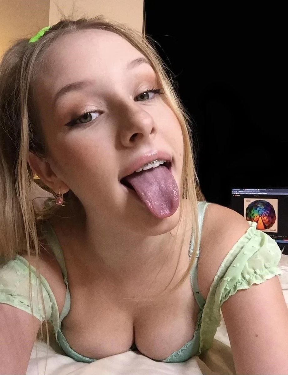 boppydaut3r's tweet photo. 👅 https://t.co/wuRtU1KNeK