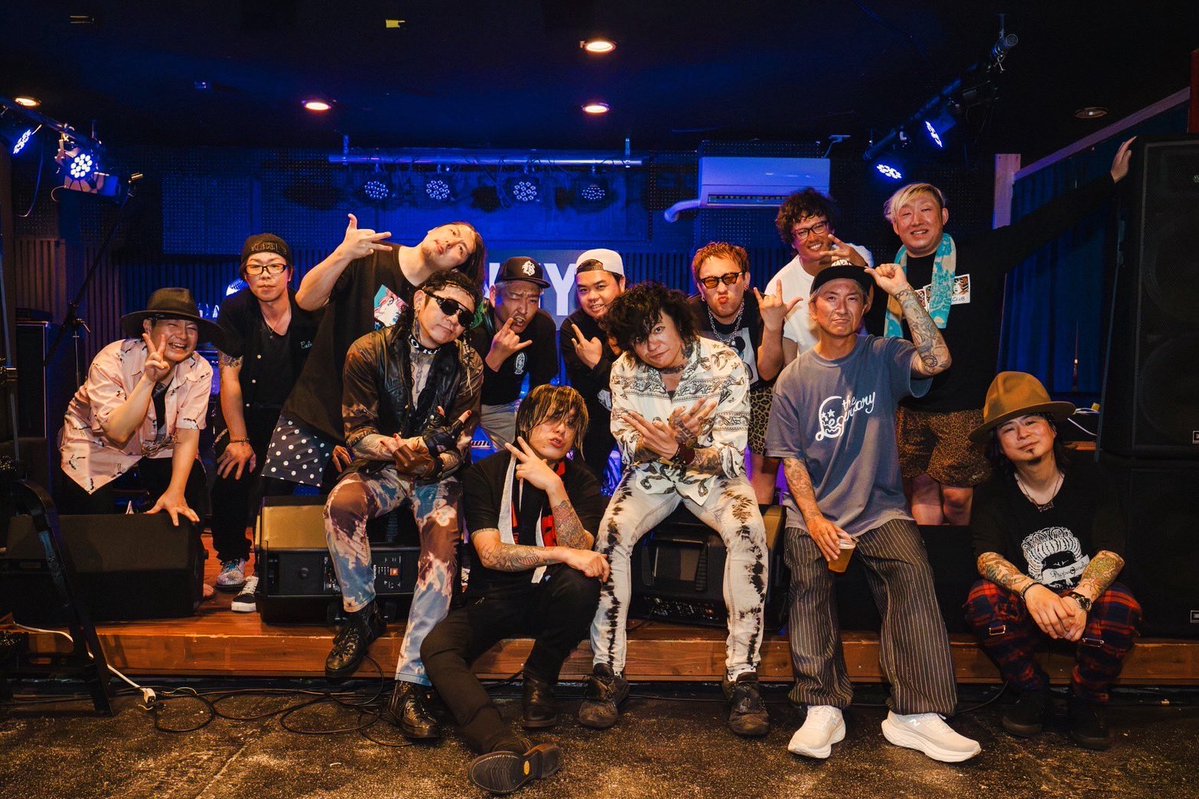 ARIMATSU128's tweet photo. 東北ツアー初の地その②秋田横手

#横手jenny 

ライブアツかったし、打ち上げも大曲の花火大会からちいかわの話まで楽しすぎた🥁

また行きたい😎

#ØUROBROS 
東北ツアー無事の完走、各所ライブハウス、演者スタッフ様、ツアーを見届けてくれた皆様に感謝！ https://t.co/SlTYwE79gv