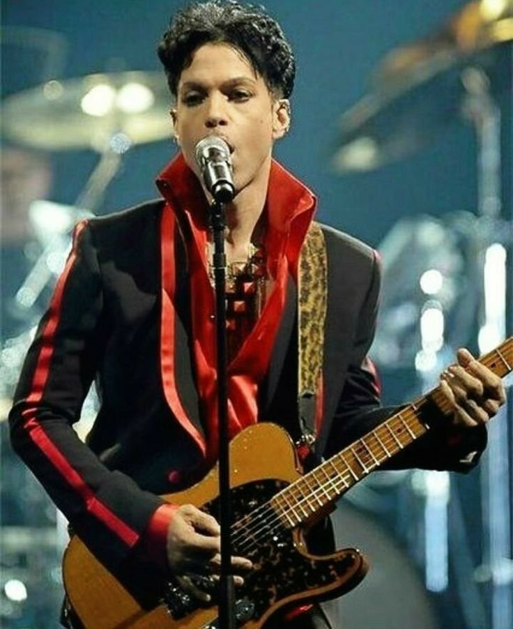 carole_c09's tweet photo. Prince pic daily since 21.04.16 until justice is served 📷 
#justice4cuz 🕊
#Peace2Prince    #Love4OneAnother 💜☔☝#NoAccident 
#TRUTHMatters 🕊 #BreakTheSilence 🔇 https://t.co/pygpHcdXaG