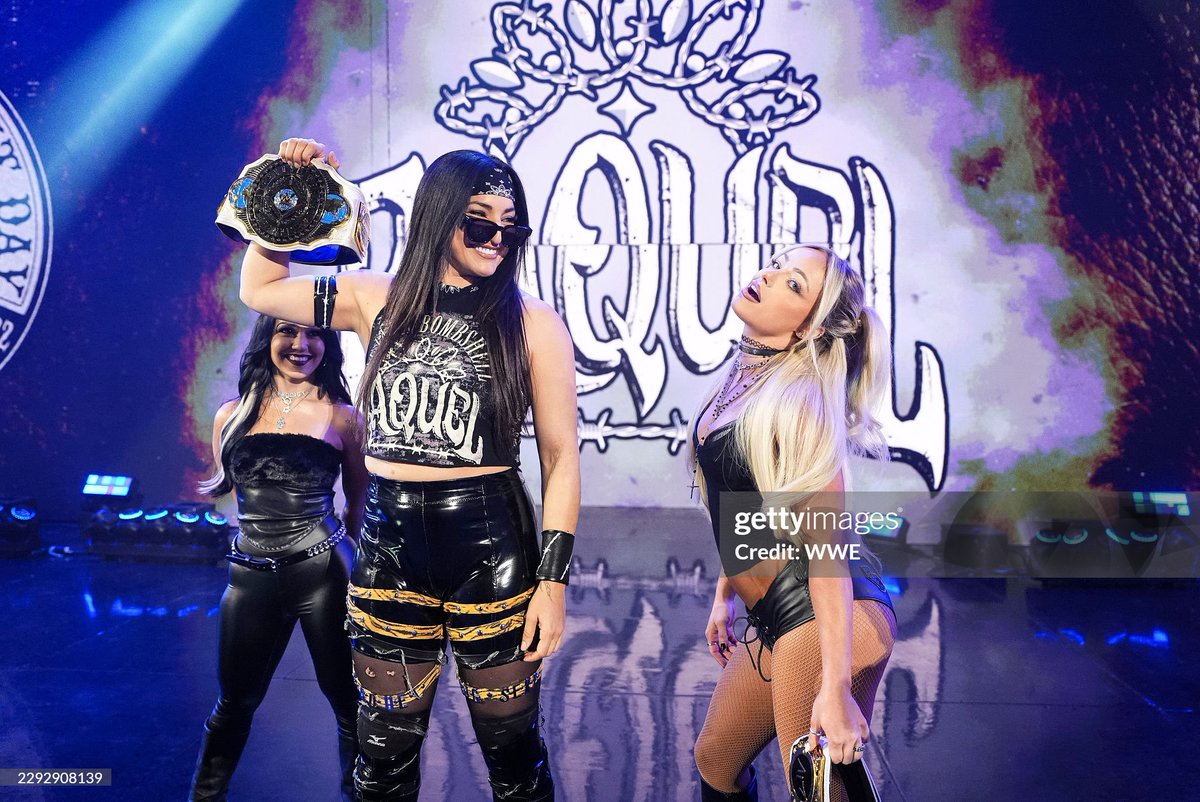SDevilleLive's tweet photo. @RaquelWWE 😏 https://t.co/j3I5z7gl1C
