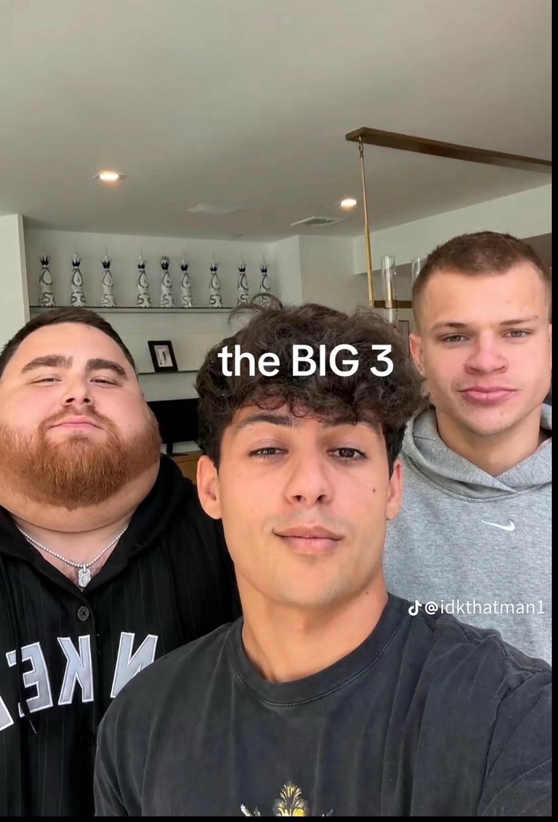 MrGGmo1d's tweet photo. @bloomjpg I hope that they change it to trio and giv it to 🏆

- LOS, JUNKO and RON 🐹🎮🐴 https://t.co/YGisTNwYG1
