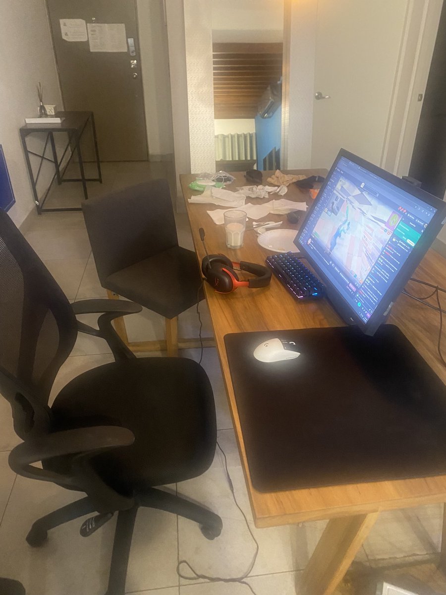 419twizzz's tweet photo. Veno reveals his setup in Mexico 🇲🇽🔥 https://t.co/dMFFuXUmBd